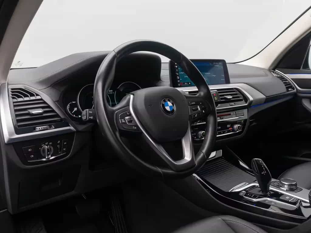 BMW X3 xD20d Luxury Line Kamera AHK HUD Alarm 19Zoll 01/2019-photo-19