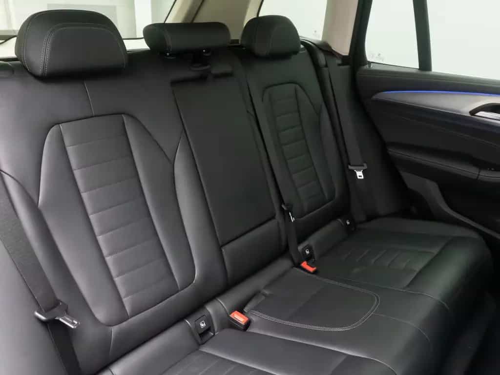 BMW X3 xD20d Luxury Line Kamera AHK HUD Alarm 19Zoll 01/2019-photo-28