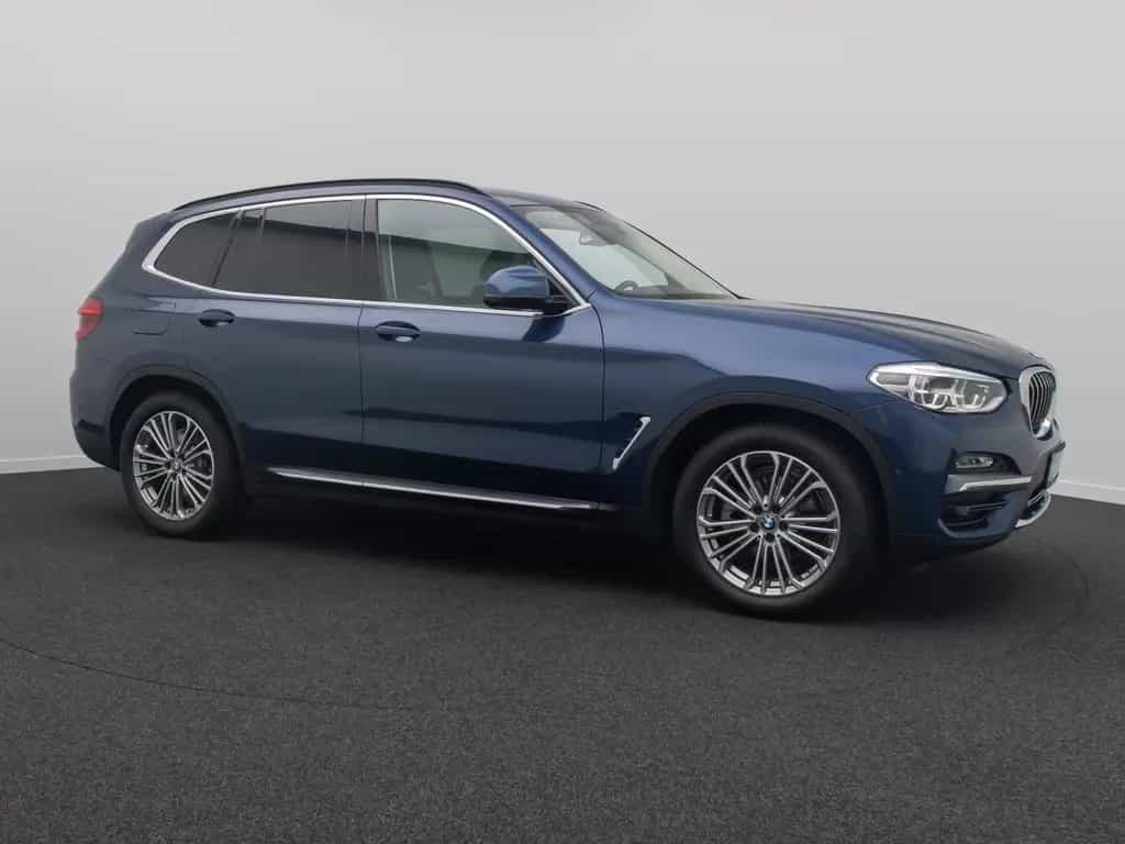 BMW X3 xD20d Luxury Line Kamera AHK HUD Alarm 19Zoll 01/2019-photo-3