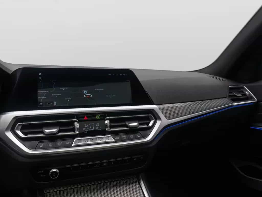 BMW 330 d M Sport Panorama HUD DAB Laser HiFi AHK 05/2020-photo-21