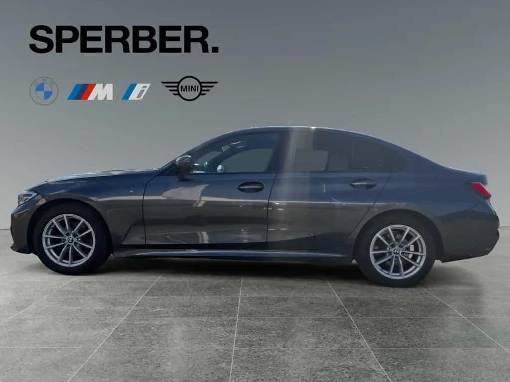 BMW 320 d xDrive M Sportpaket*Live Cockpit Prof*Parki 09/2021-photo-1