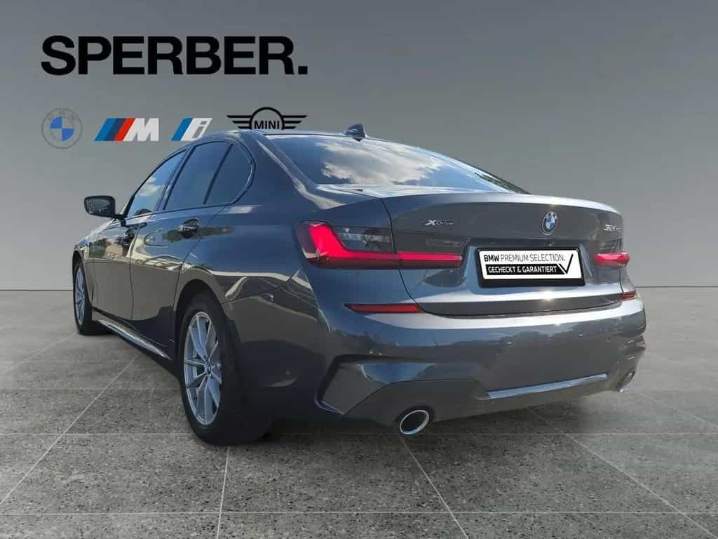 BMW 320 d xDrive M Sportpaket*Live Cockpit Prof*Parki 09/2021-photo-2