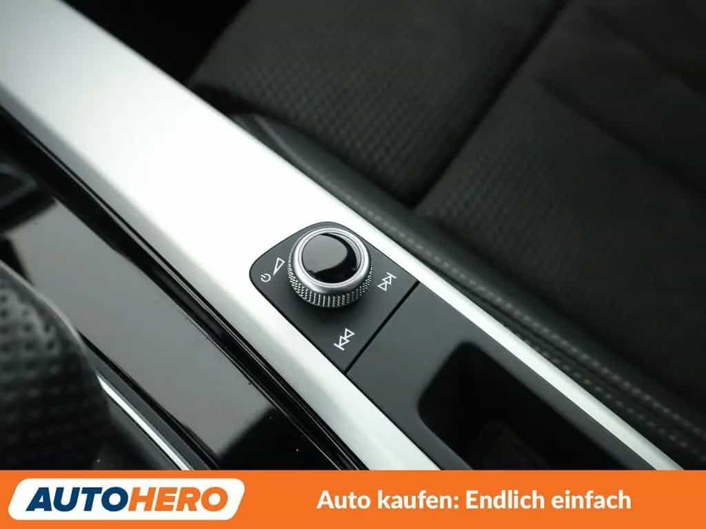 Audi A4 40 TFSI Mild-Hybrid S line Aut.*NAVI*LED*ACC* 11/2019-photo-26