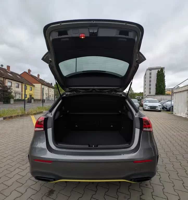 Mercedes-Benz A 250 4M Edition1 AMG*Night*Dis+*PANO*JungeStern 03/2019-photo-11
