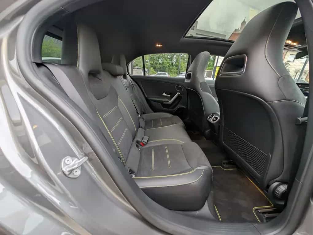 Mercedes-Benz A 250 4M Edition1 AMG*Night*Dis+*PANO*JungeStern 03/2019-photo-12