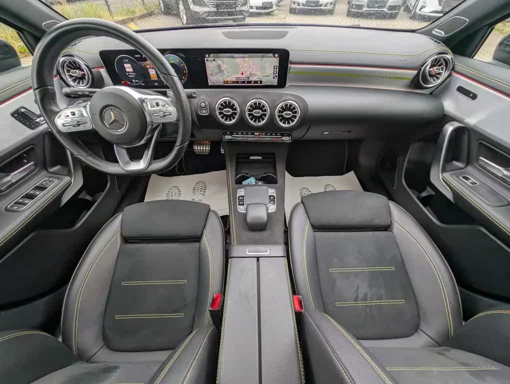 Mercedes-Benz A 250 4M Edition1 AMG*Night*Dis+*PANO*JungeStern 03/2019-photo-16