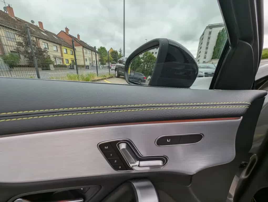 Mercedes-Benz A 250 4M Edition1 AMG*Night*Dis+*PANO*JungeStern 03/2019-photo-21