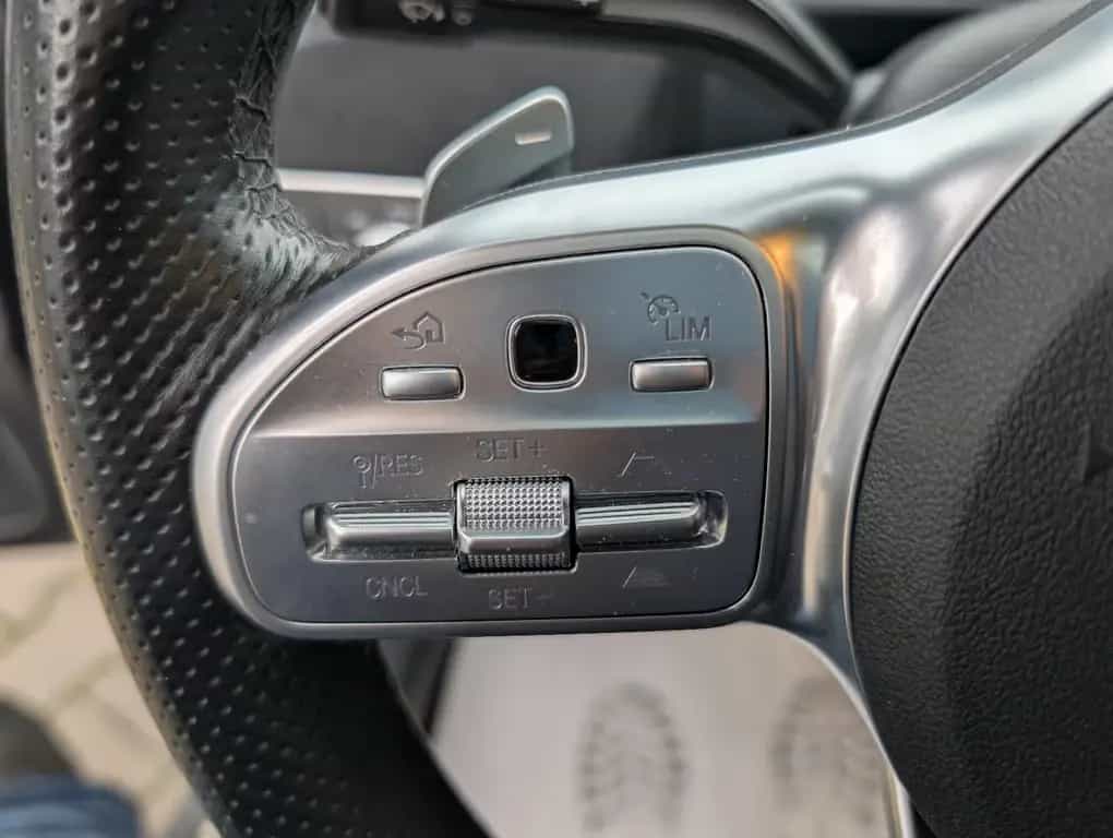 Mercedes-Benz A 250 4M Edition1 AMG*Night*Dis+*PANO*JungeStern 03/2019-photo-24