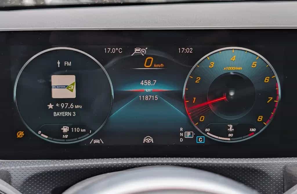 Mercedes-Benz A 250 4M Edition1 AMG*Night*Dis+*PANO*JungeStern 03/2019-photo-28