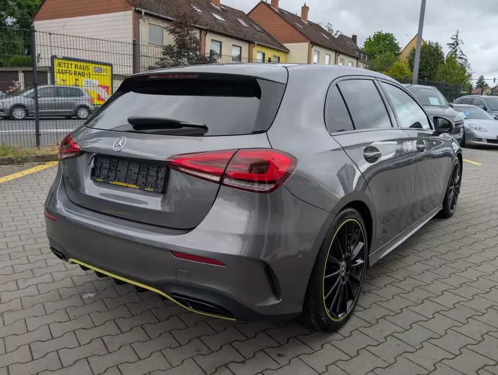 Mercedes-Benz A 250 4M Edition1 AMG*Night*Dis+*PANO*JungeStern 03/2019-photo-4