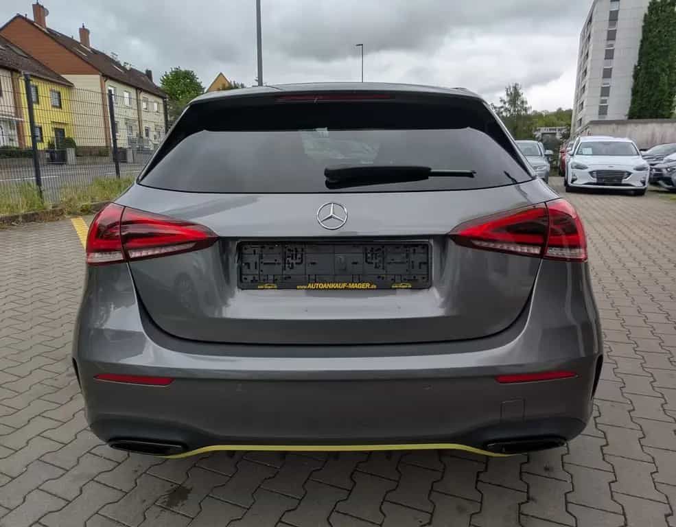 Mercedes-Benz A 250 4M Edition1 AMG*Night*Dis+*PANO*JungeStern 03/2019-photo-5