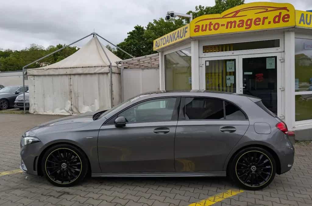 Mercedes-Benz A 250 4M Edition1 AMG*Night*Dis+*PANO*JungeStern 03/2019-photo-7