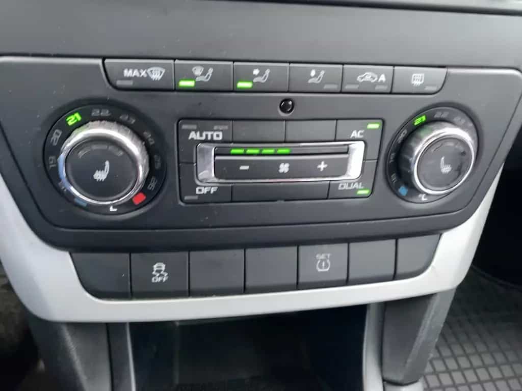 Skoda Yeti 1.2 TSI Ambition Plus *Service NEU* 12/2012-photo-12