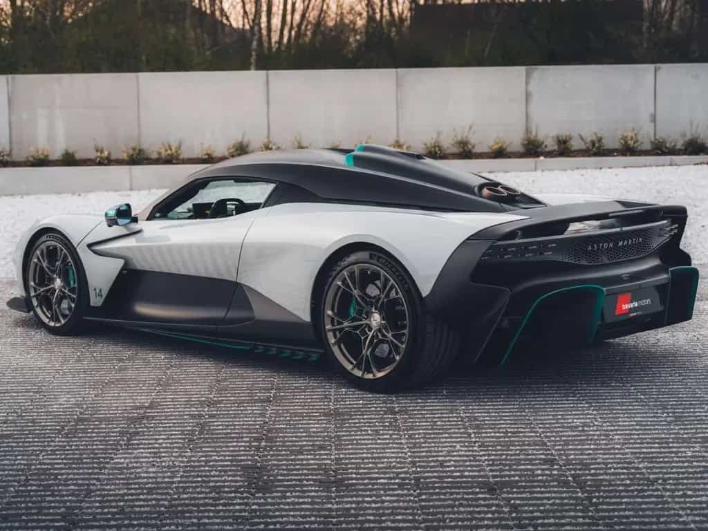 Aston Martin Valhalla Apex Grey / Carbon / NEW / 160KM / B O 03/2026-photo-8