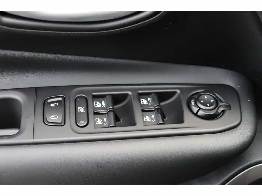 Jeep Renegade SUMMIT e-HYBRID 1.5 GSE T4 48V 130PS DC 09/2025-photo-16