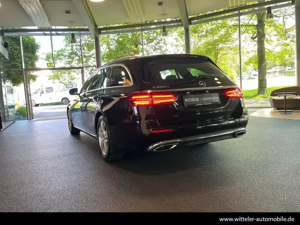 Mercedes-Benz E 200 d T AVANTGARDE LED/AHK/Garmin/Rückfahrkam. 05/2017-photo-11