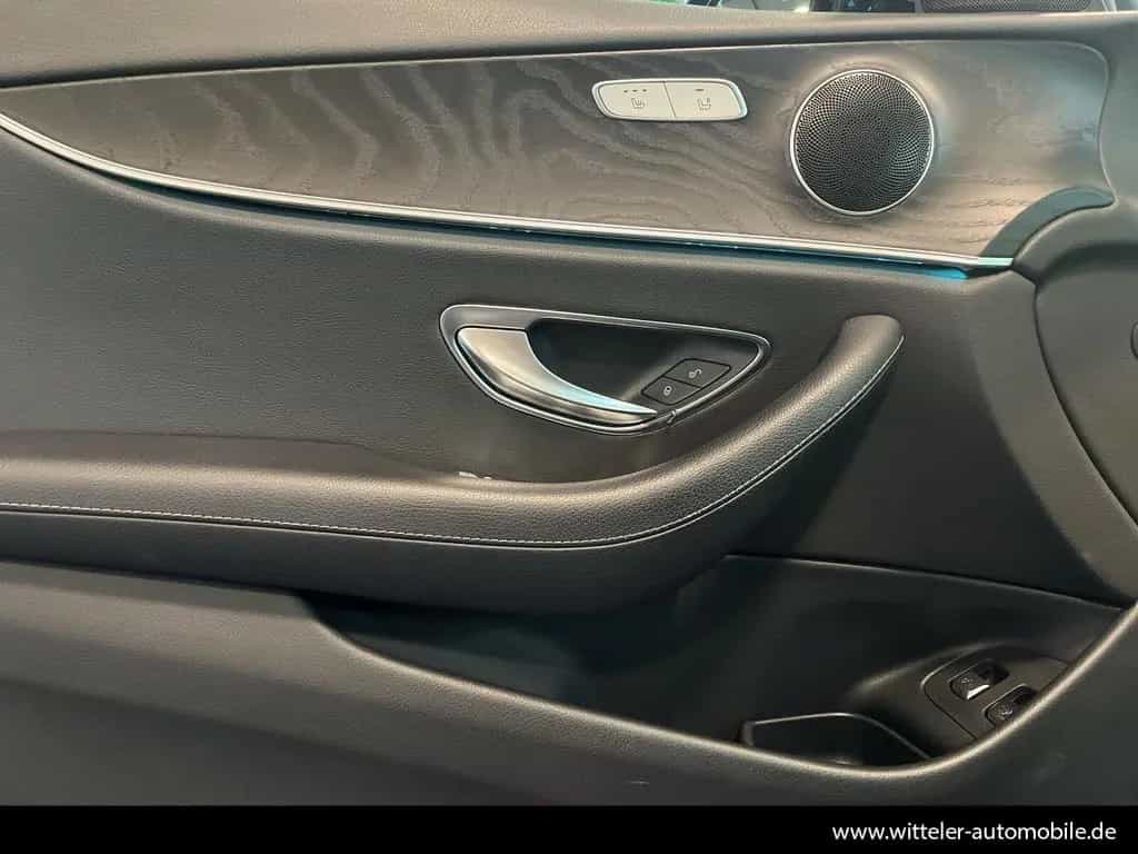 Mercedes-Benz E 200 d T AVANTGARDE LED/AHK/Garmin/Rückfahrkam. 05/2017-photo-16