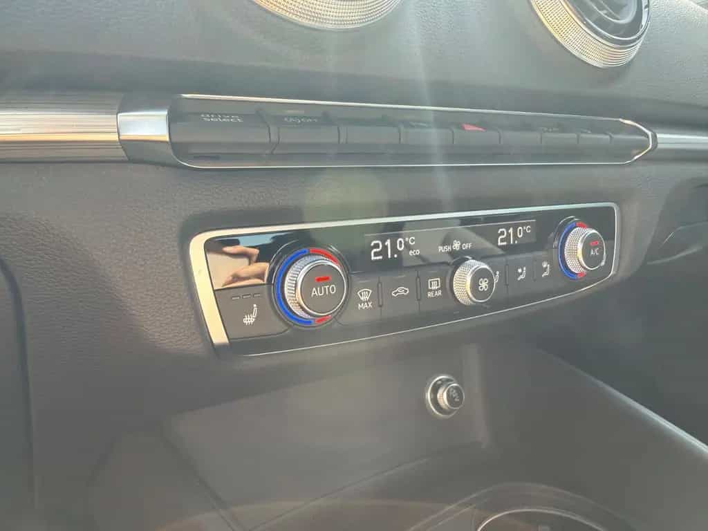 Audi A3 1.4 TFSI cod ultra sport 04/2017-photo-12
