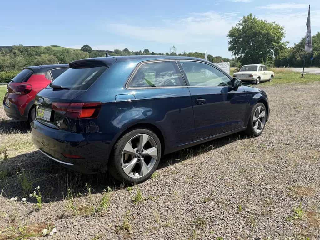 Audi A3 1.4 TFSI cod ultra sport 04/2017-photo-2
