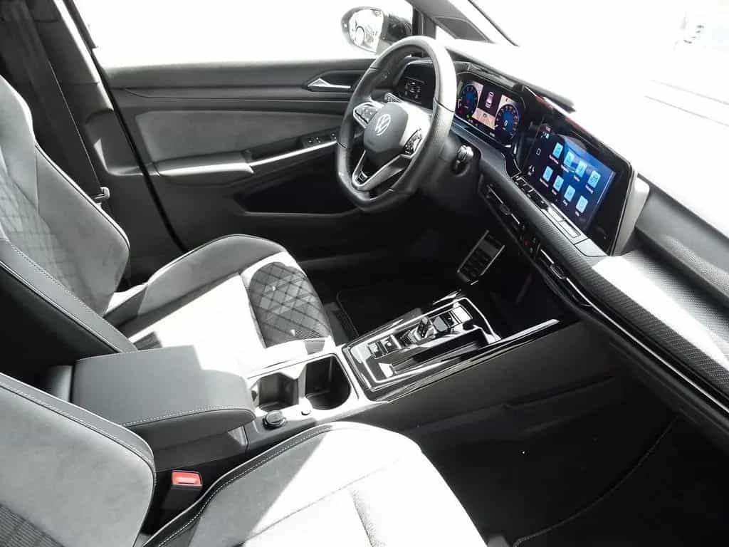 Volkswagen Golf 1.5 eTSI DSG R-Line 04/2024-photo-7