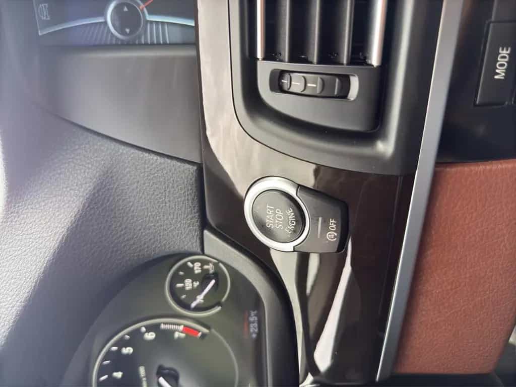 BMW 528 i Limousine xDrive *HUD*LRH*Softcl.*Scheckhef 04/2012-photo-36