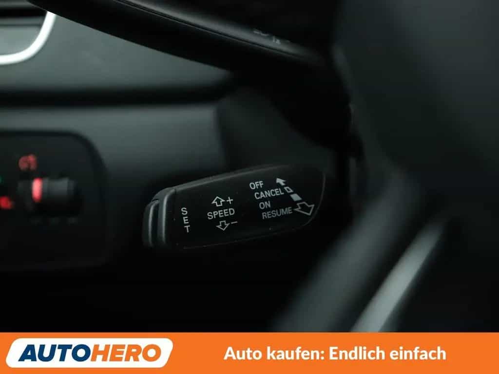 Audi Q3 2.0 TFSI quattro Design Aut.*NAVI*LED*TEMPO* 04/2017-photo-25