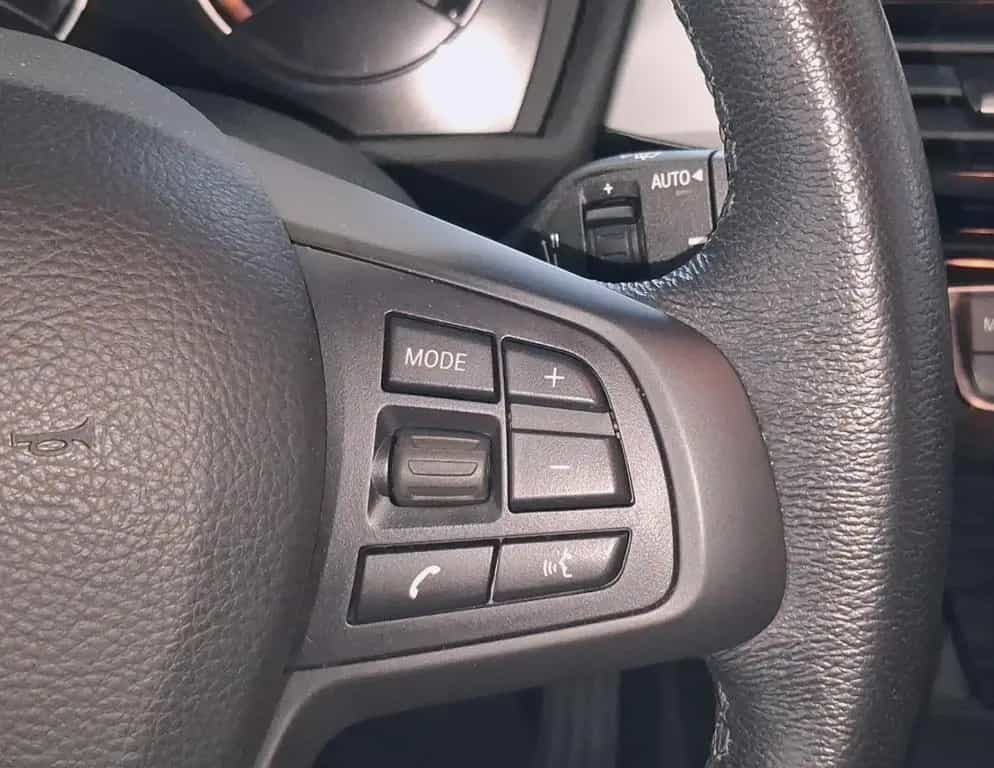 BMW X1 sDrive 18d.,1.Hand,Navi,Pano,HUD,AHK,Kamera 02/2020-photo-17