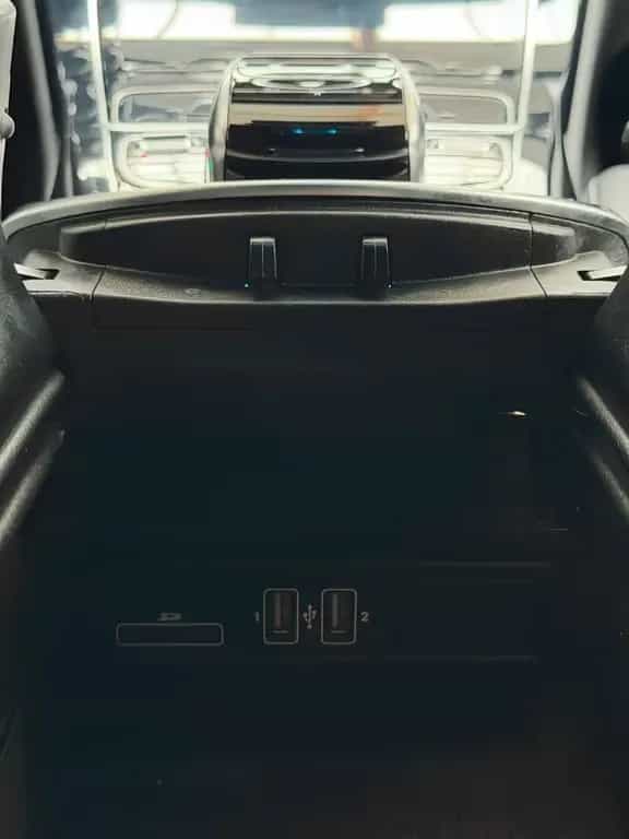 Mercedes-Benz C 180 CGI Limousine 7G-TRONIC Avantgarde 156PS 07/2017-photo-21