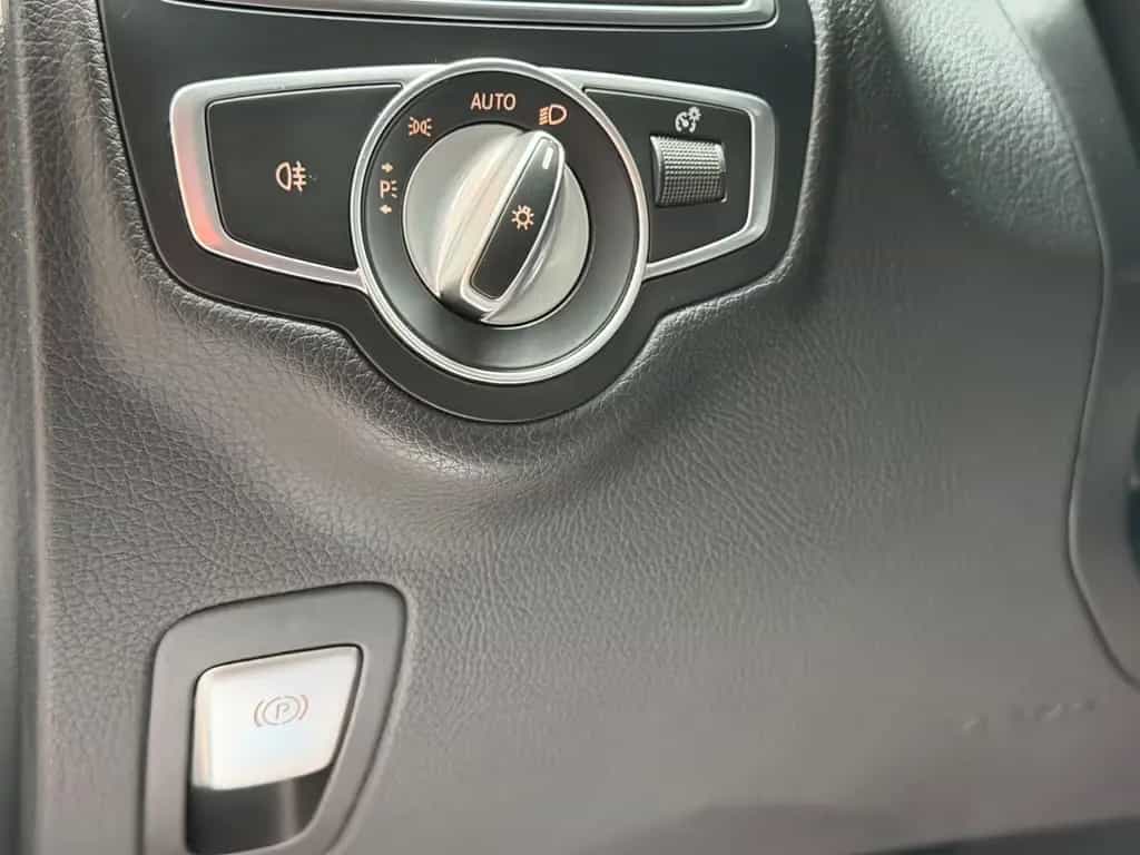 Mercedes-Benz C 180 CGI Limousine 7G-TRONIC Avantgarde 156PS 07/2017-photo-23