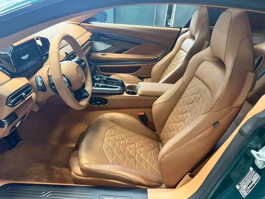 Aston Martin Vanquish Coupe- B&W- Pano- Sport seats null-photo-13
