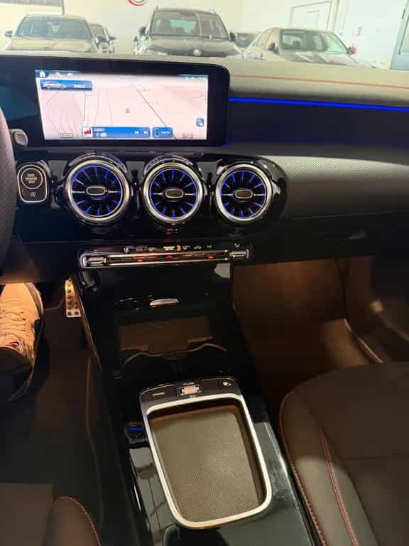 Mercedes-Benz CLA Shooting Brake AMG Line Edition 09/2024-photo-35