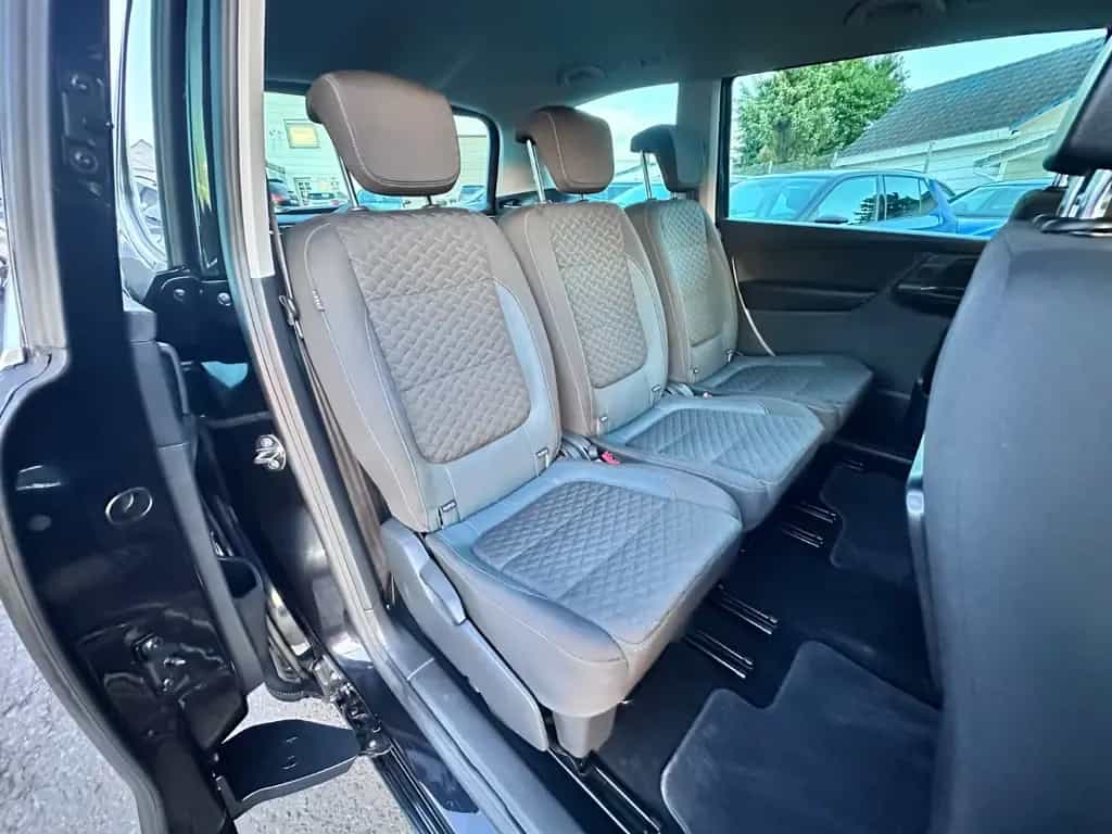 Volkswagen Sharan 177PS DSG IQ.DRIVE ACC AHK Navi Kamera 07/2019-photo-14