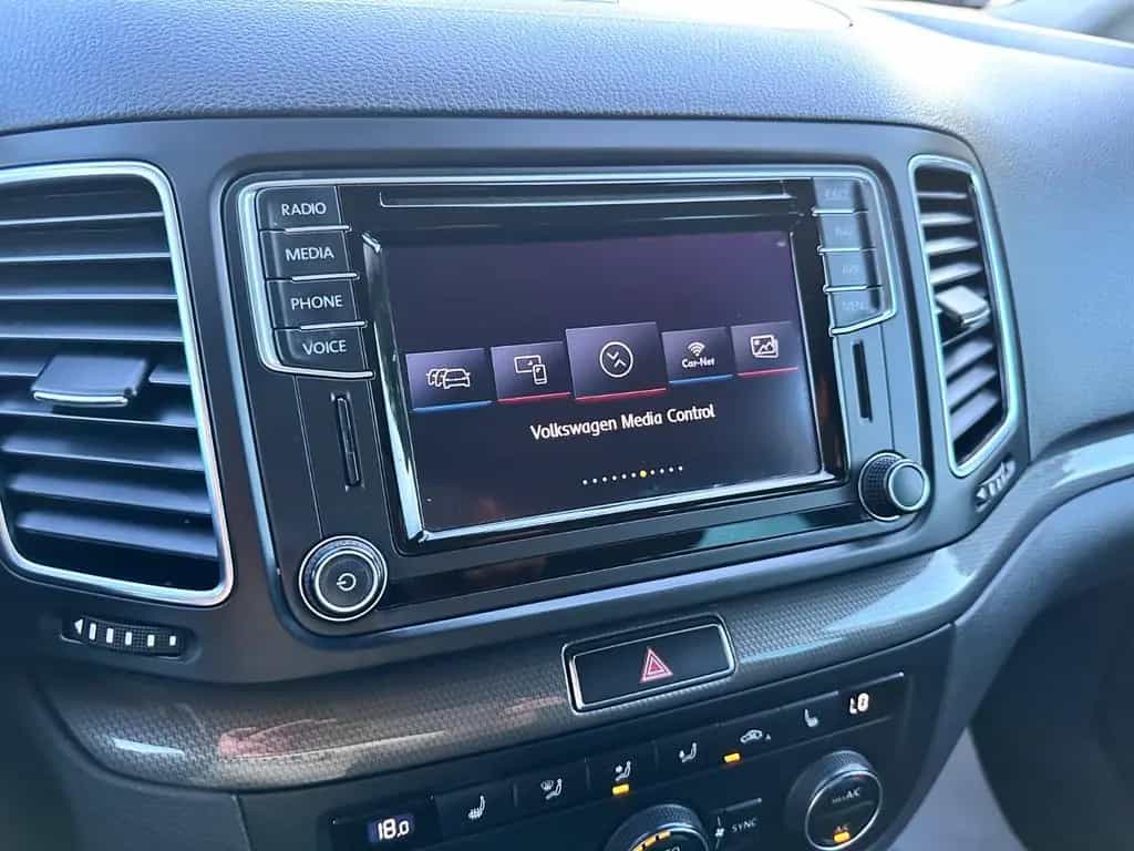 Volkswagen Sharan 177PS DSG IQ.DRIVE ACC AHK Navi Kamera 07/2019-photo-28