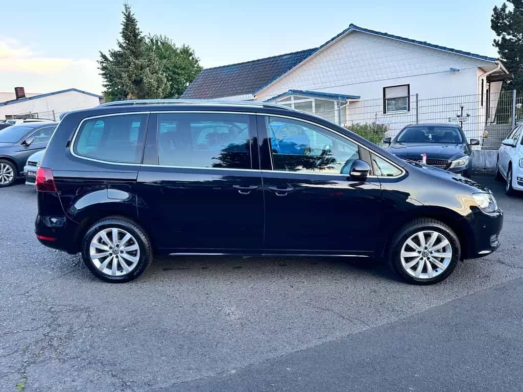 Volkswagen Sharan 177PS DSG IQ.DRIVE ACC AHK Navi Kamera 07/2019-photo-4