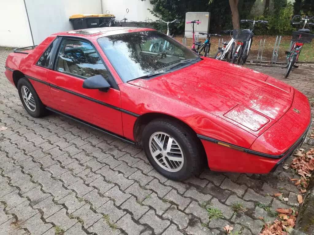 Pontiac Fiero SE 2,5L 06/1984-photo-0
