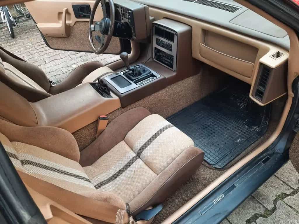 Pontiac Fiero SE 2,5L 06/1984-photo-3