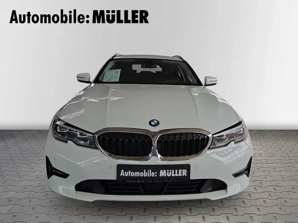 BMW 320 d Touring Advanta Park-Assistent Navi Digita 02/2022-photo-2
