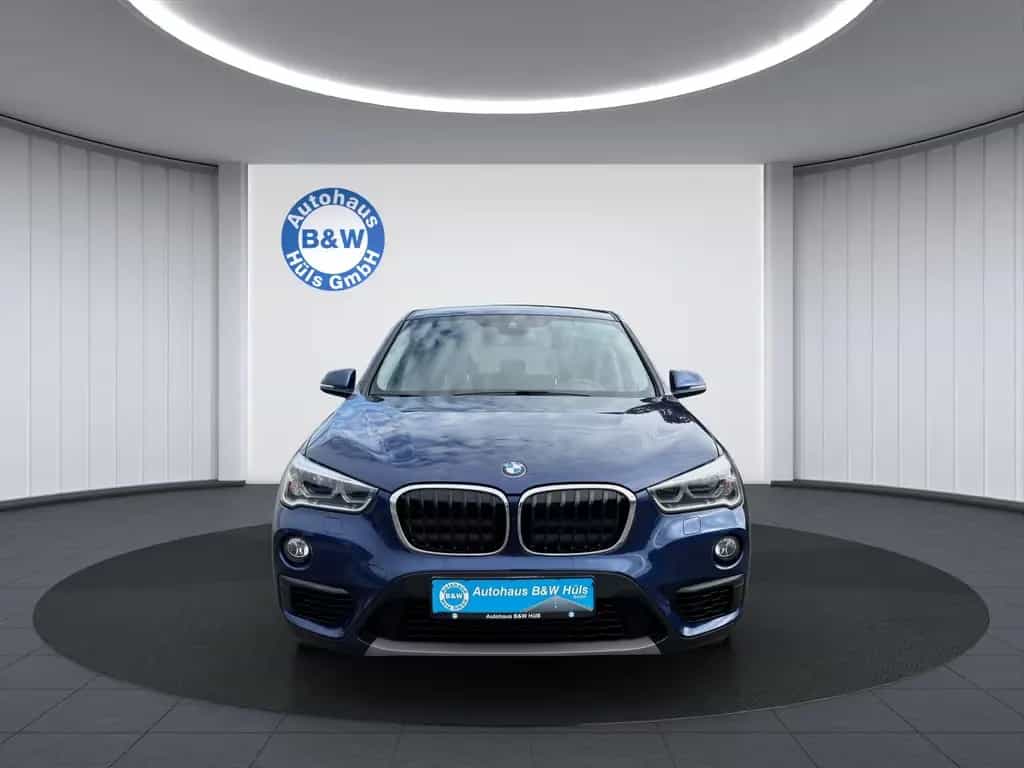 BMW X1 18d *LED*NAVI*SHZ*TEMPOMAT*PDC* 06/2019-photo-1