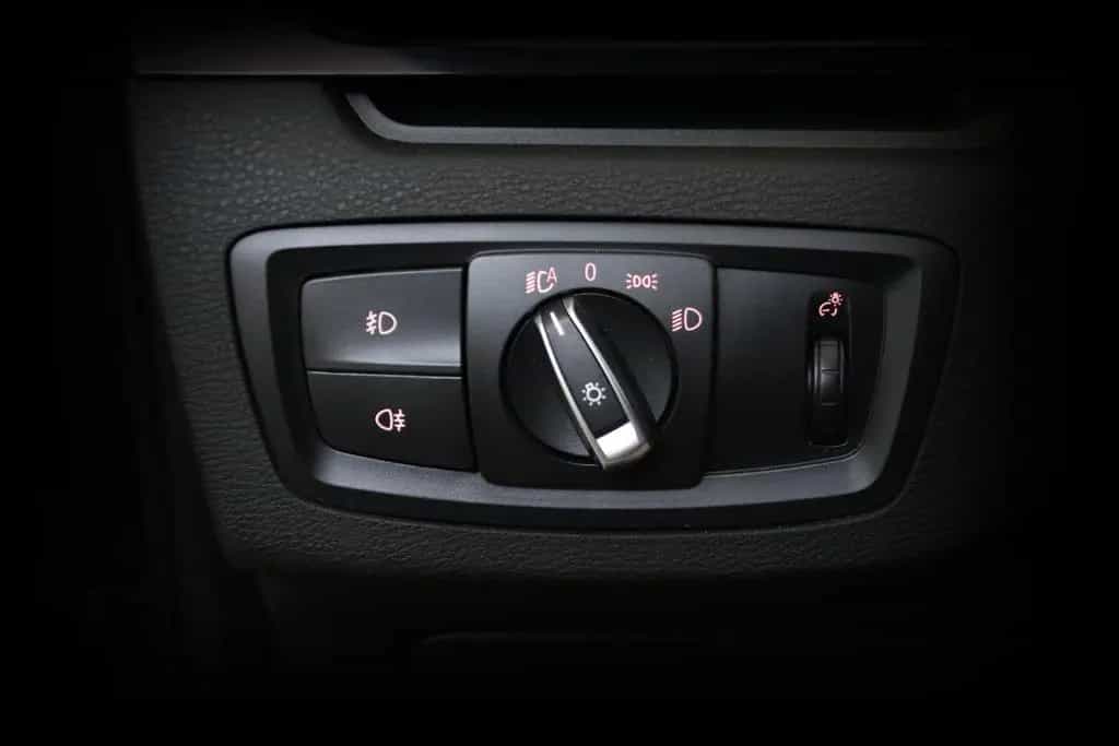 BMW X1 18d *LED*NAVI*SHZ*TEMPOMAT*PDC* 06/2019-photo-19