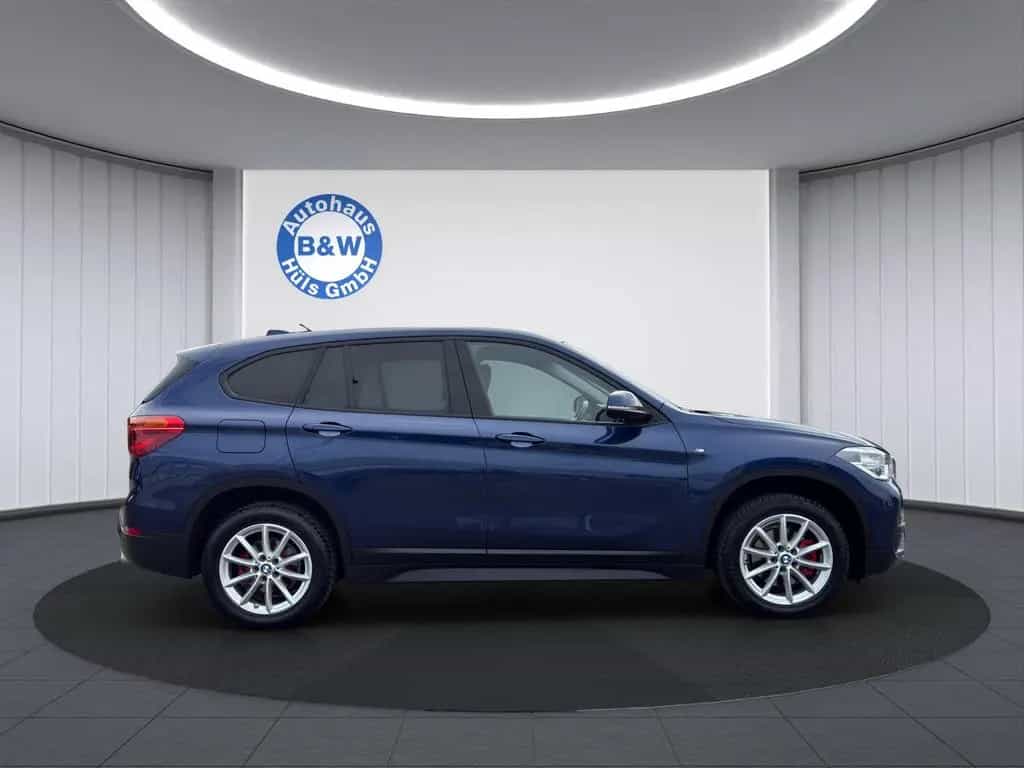 BMW X1 18d *LED*NAVI*SHZ*TEMPOMAT*PDC* 06/2019-photo-4