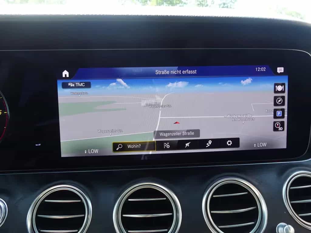 Mercedes-Benz E 220 Panorama*AHK*Kamera*Navi*SHZ*ab 299€ 09/2020-photo-18