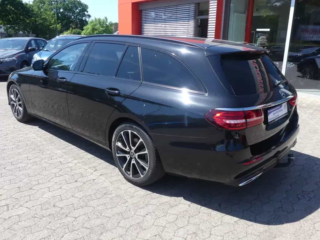 Mercedes-Benz E 220 Panorama*AHK*Kamera*Navi*SHZ*ab 299€ 09/2020-photo-2