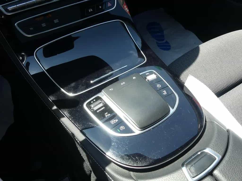 Mercedes-Benz E 220 Panorama*AHK*Kamera*Navi*SHZ*ab 299€ 09/2020-photo-25