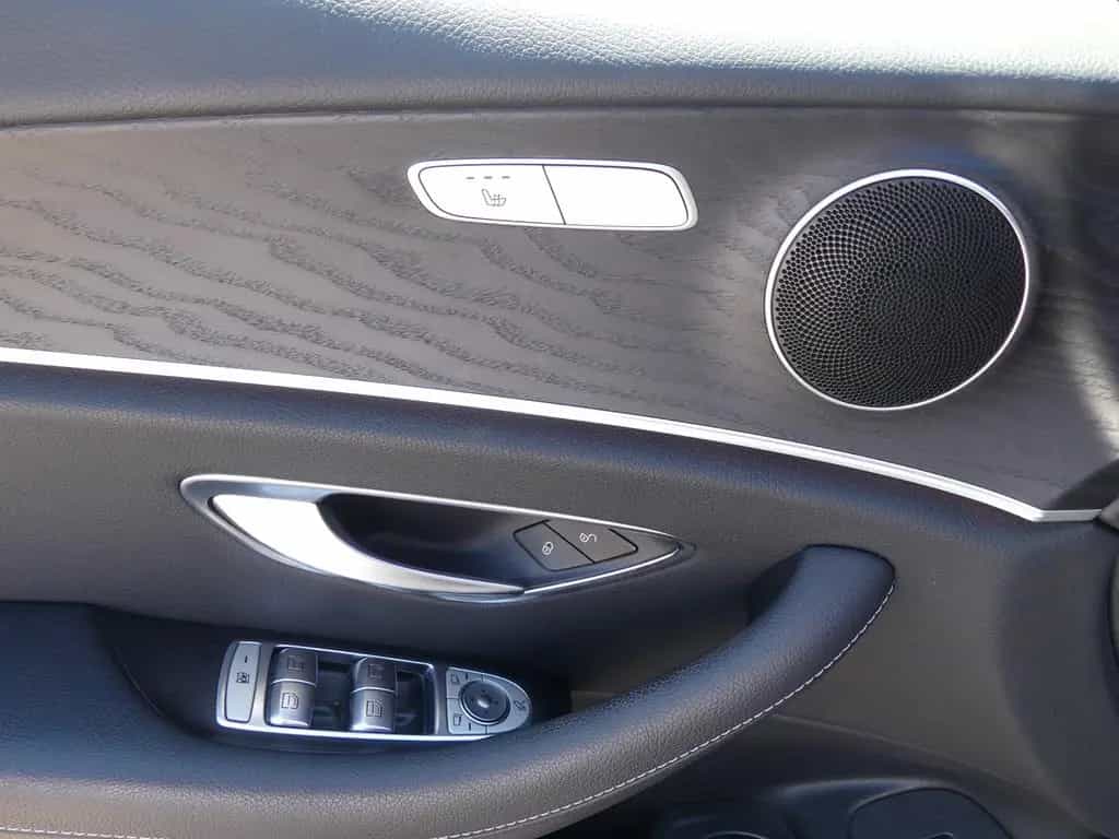Mercedes-Benz E 220 Panorama*AHK*Kamera*Navi*SHZ*ab 299€ 09/2020-photo-26