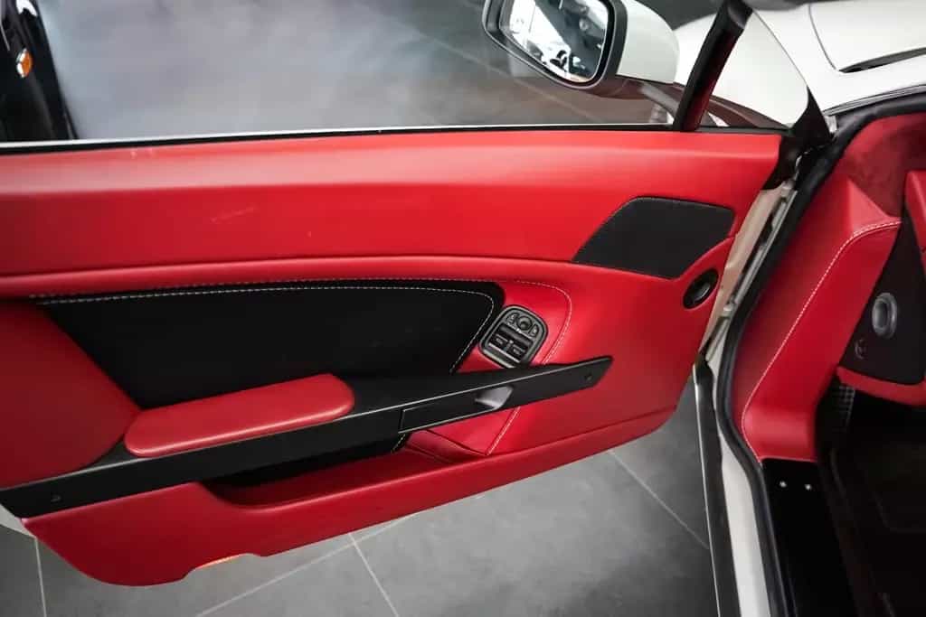 Aston Martin V8 Vantage 4.3l Speedshift|2.owner| 05/2007-photo-5
