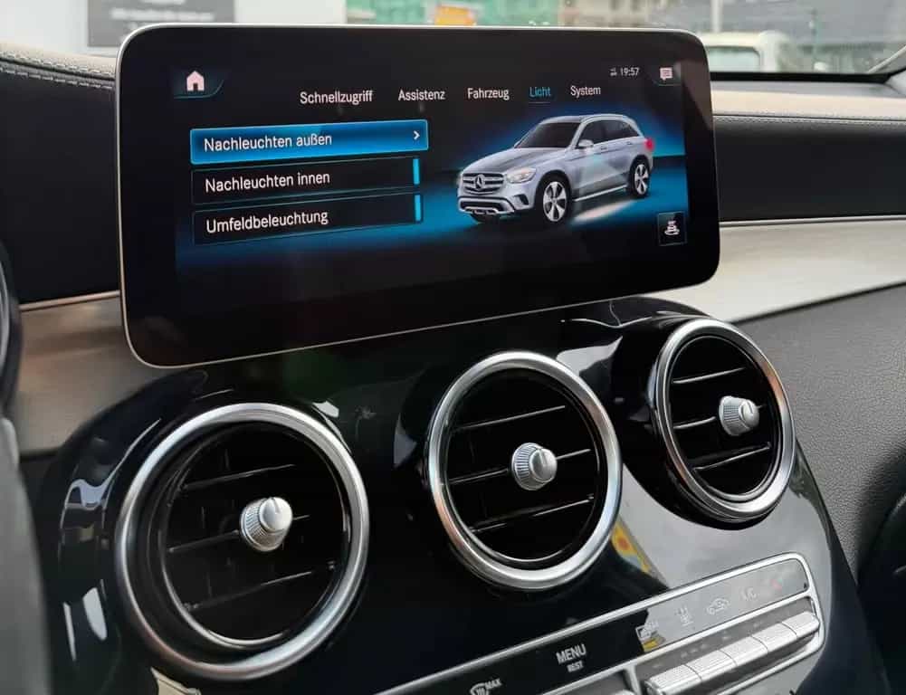 Mercedes-Benz GLC 220 d 4Matic *1Hand*MwSt*Kamera* 10/2019-photo-19