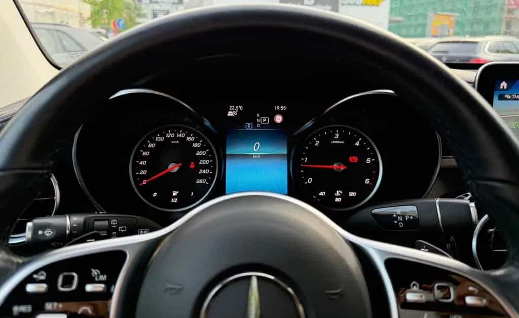 Mercedes-Benz GLC 220 d 4Matic *1Hand*MwSt*Kamera* 10/2019-photo-8