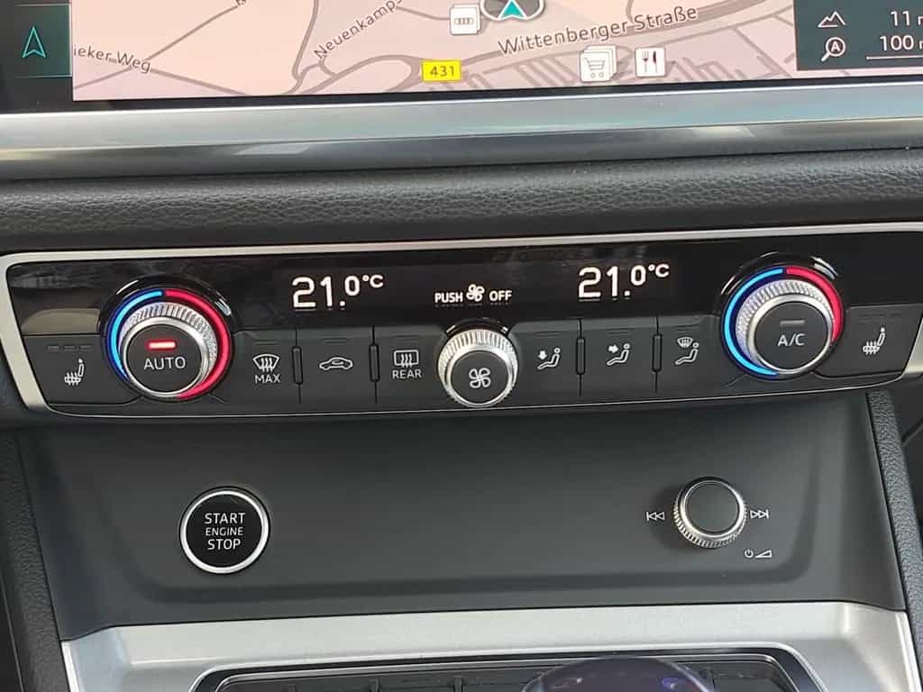 Audi Q3 35 TFSI S tronic PANO NAV APP 19" PDC SHZ 05/2022-photo-19