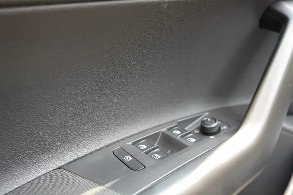 Volkswagen Taigo Life 115PS DSG LED ACC KAMARA KEYLESS GO 05/2025-photo-9