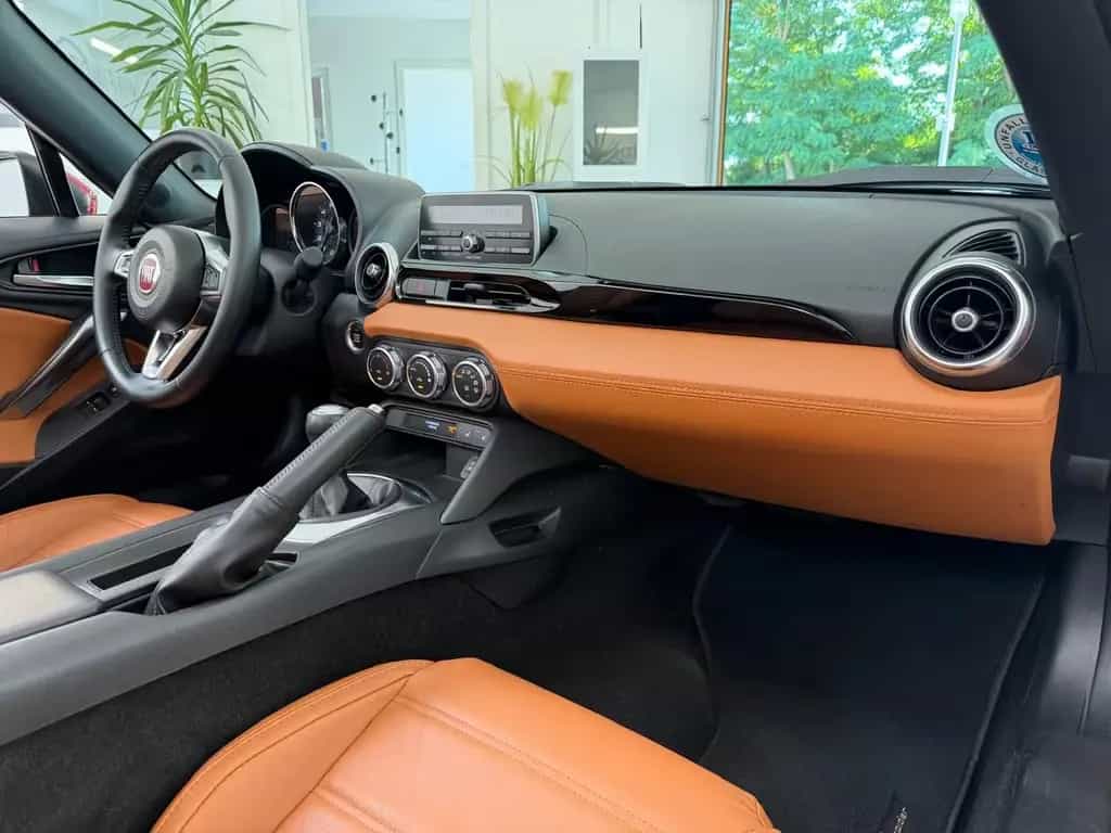 Fiat 124 Spider Lusso*1.Hand*Tempo*Leder 01/2017-photo-13